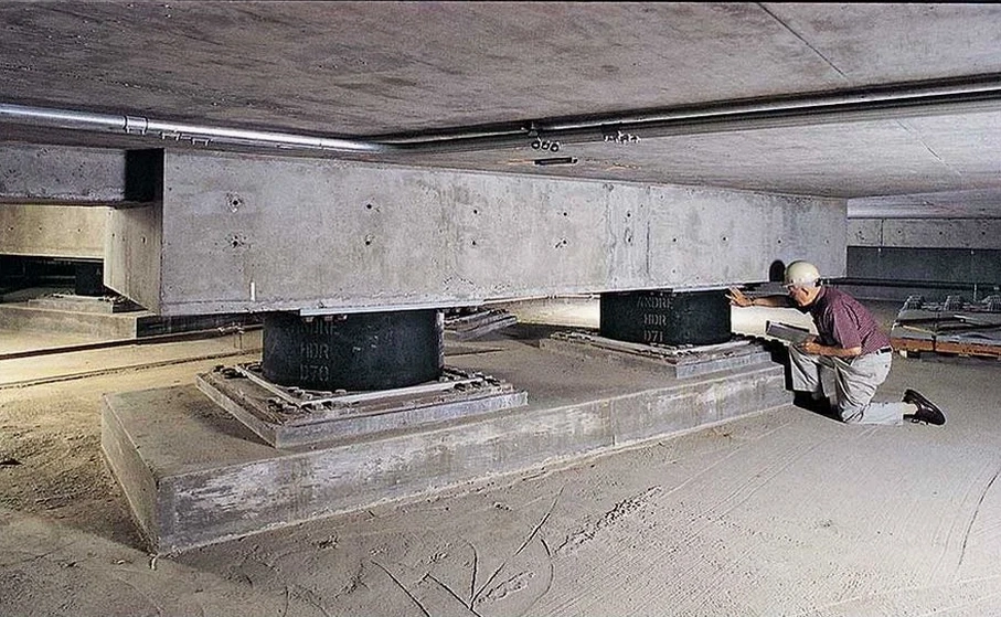 Projeto de Isolamento Sísmico de Base em Fortaleza