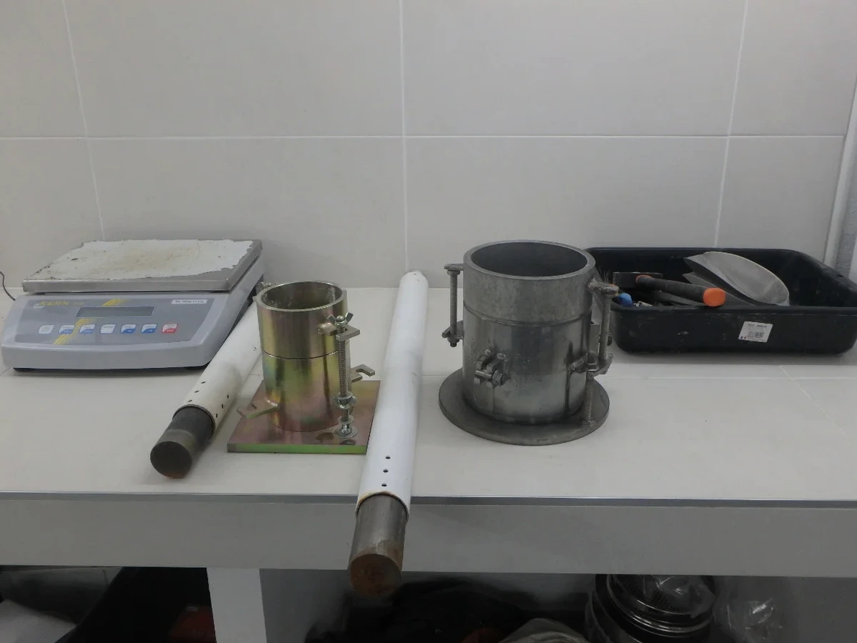 Ensaio Proctor em Fortaleza: Controle de Compactação para Solos Costeiros e Sedimentares