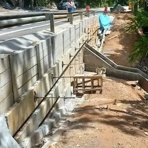 Projeto de Muros de Contenção em Fortaleza: Soluções Técnicas para Solos Desafiantes